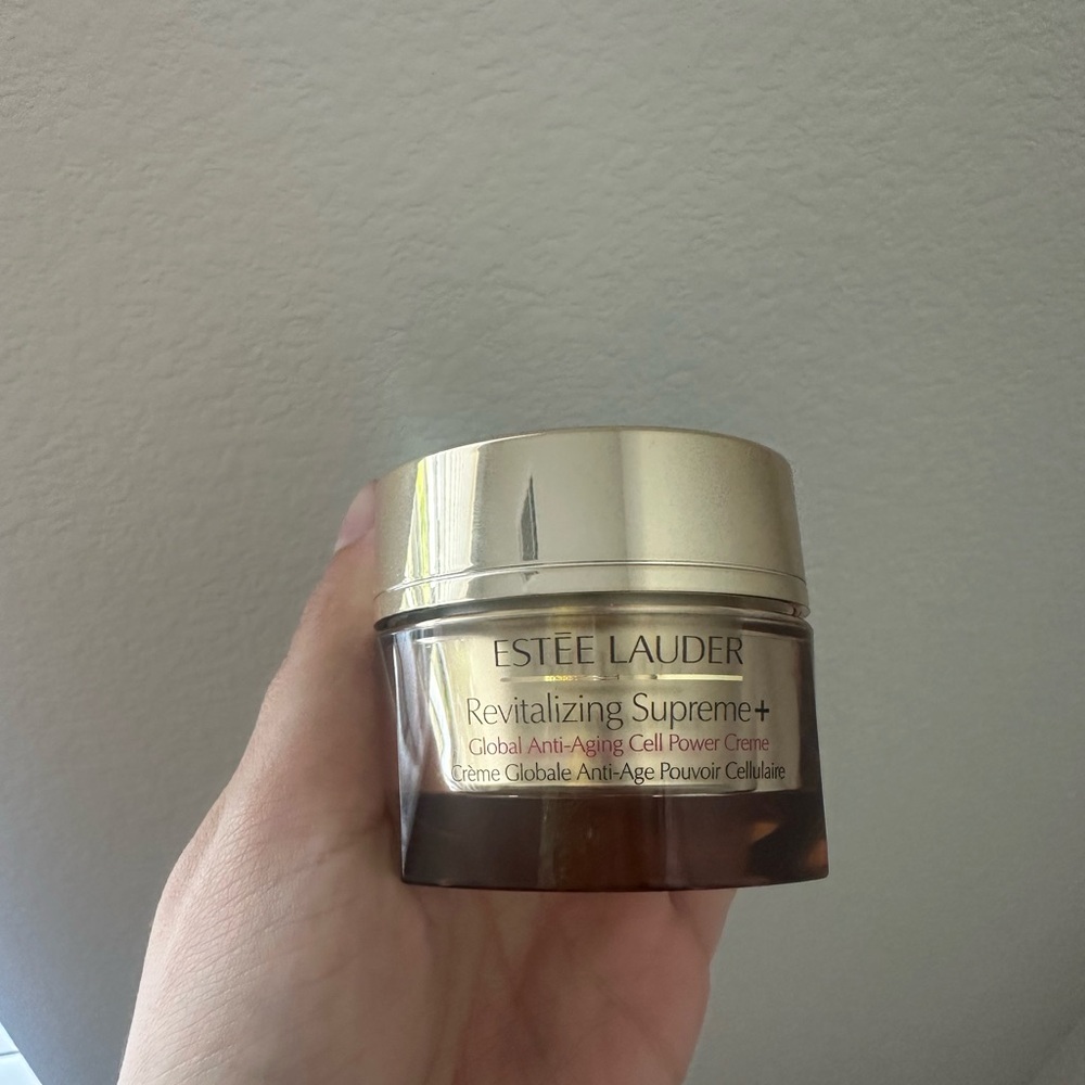 Estee Lauder Revitalizing Supreme Moisturizer